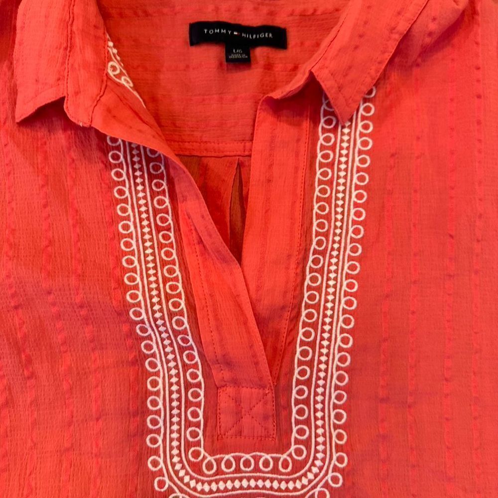 Tommy Hilfiger Women's Red Embroidered V-Neck Tunic Top Size L Long Sleeve - Picture 2 of 13
